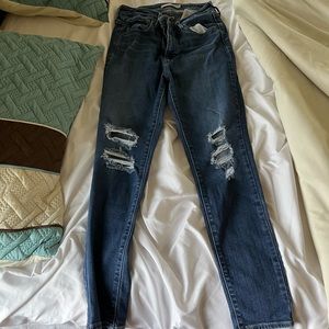 Womens size 28 Levi skinny ankle cut jeans
